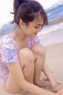 《年轻女教师4》免费观看